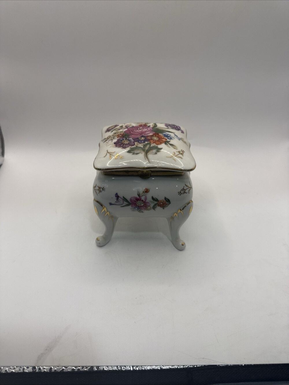 Vintage NAPCOWARE Japan Porcelain Floral Footed Hinged Trinket Jewelry Box 4” *